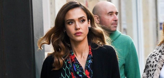 Jessica Alba 'uhvaćena' u haljini iz kolekcije Kenzo x H&M