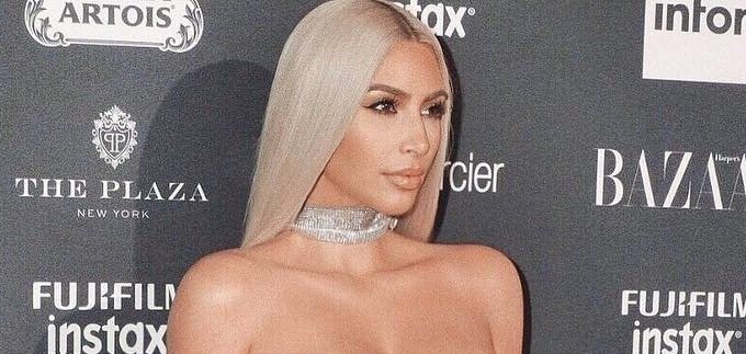 Svi pričaju o haljini Kim Kardashian: Prekrasna je, ali nije to za nju!