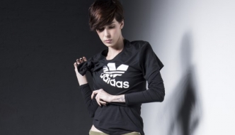 Kristina Šalinović u kampanji za adidas Originals Tubular