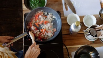 53% Hrvata smatra da je jelo pripremljeno kod kuće zdravije od onog vani